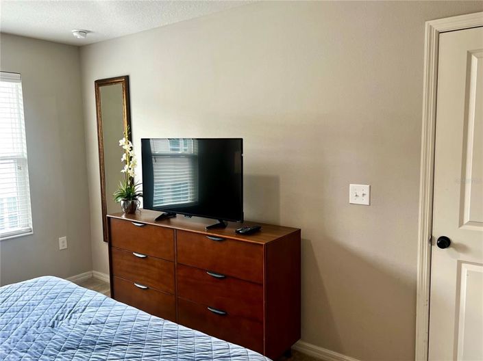 Image No.15-4 Bed Townhouse for sale