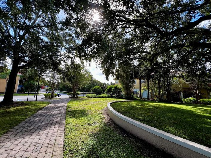 Image No.30-4 Bed Townhouse for sale