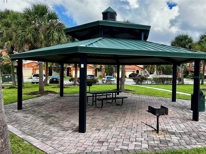 Image No.35-4 Bed Townhouse for sale