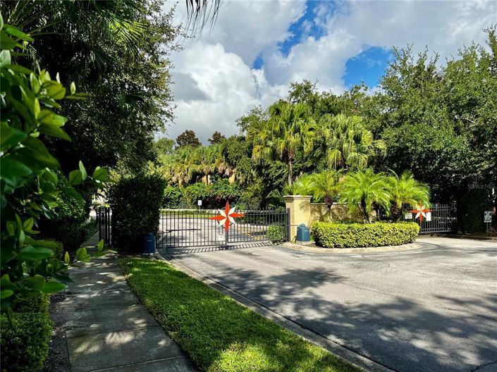 Image No.38-4 Bed Townhouse for sale