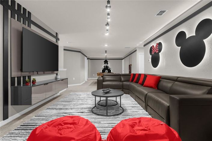 Image No.48-10 Bed Property for sale