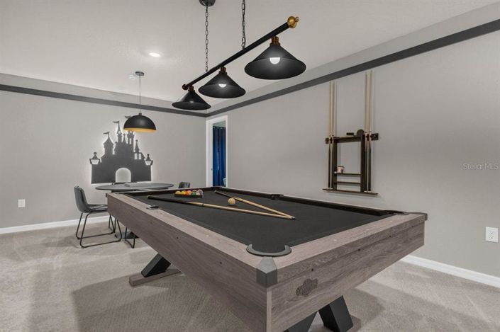 Image No.56-10 Bed Property for sale