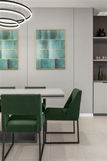 Image No.7-10 Bed Property for sale