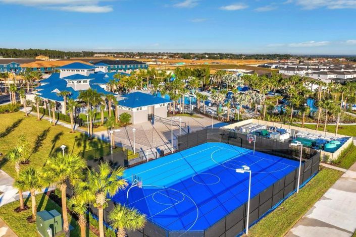 Image No.73-10 Bed Property for sale