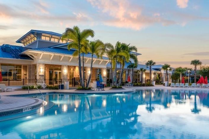 Image No.76-10 Bed Property for sale