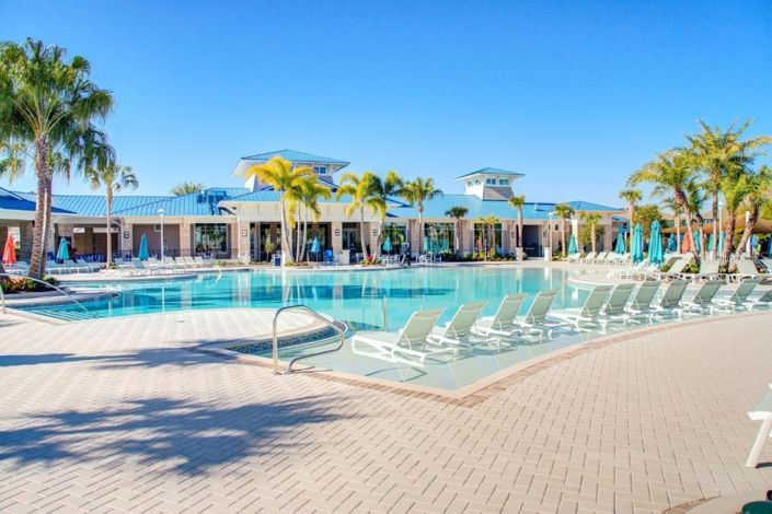 Image No.80-10 Bed Property for sale