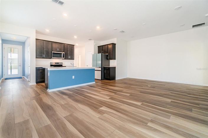 Image No.10-4 Bed Property for sale