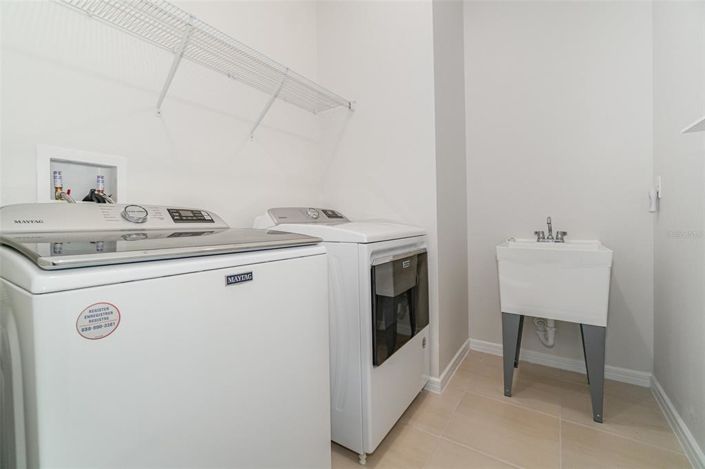 Image No.17-4 Bed Property for sale