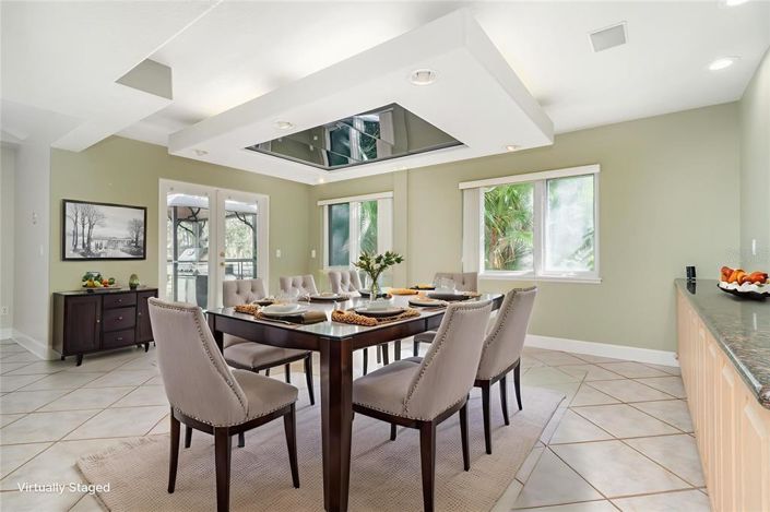 Image No.16-5 Bed Property for sale