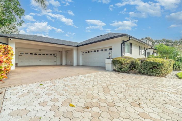 Image No.3-5 Bed Property for sale