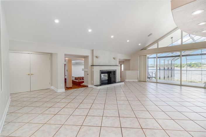 Image No.9-5 Bed Property for sale