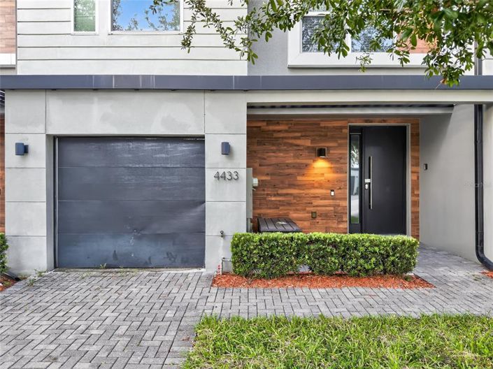 Image No.1-4 Bed Townhouse for sale