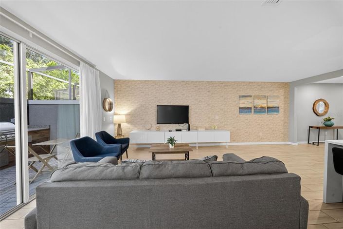 Image No.17-4 Bed Townhouse for sale