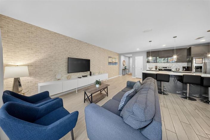 Image No.19-4 Bed Townhouse for sale