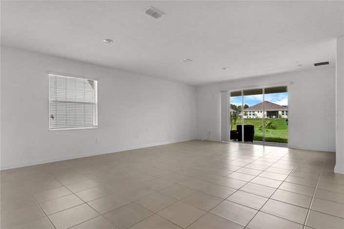 Image No.13-Propriété de 4 chambres à vendre à Davenport