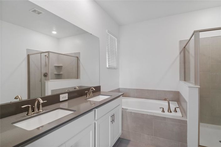 Image No.22-Propriété de 4 chambres à vendre à Davenport