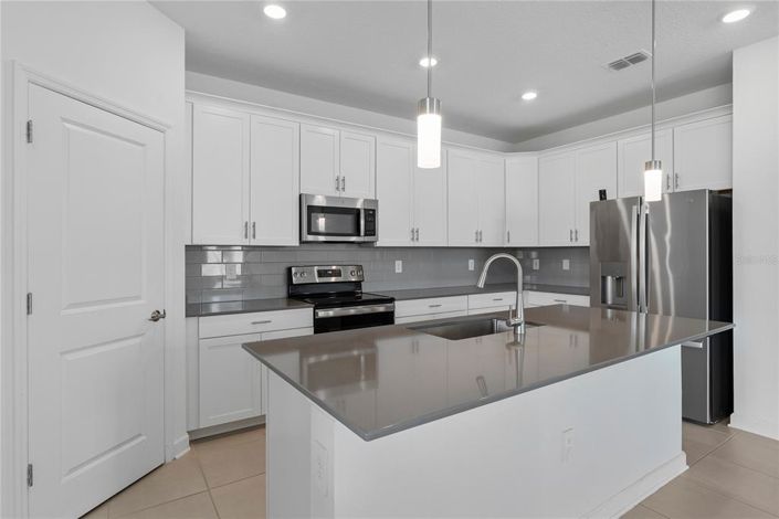 Image No.3-Propriété de 4 chambres à vendre à Davenport