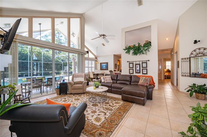 Image No.19-4 Bed Property for sale