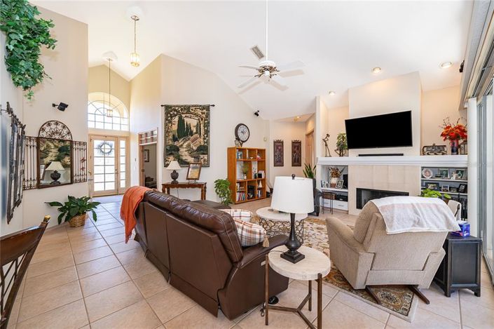 Image No.26-4 Bed Property for sale