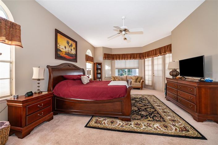 Image No.29-4 Bed Property for sale