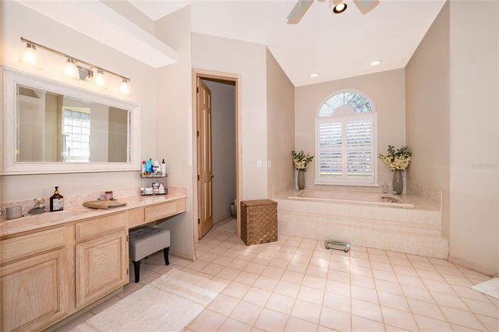 Image No.34-4 Bed Property for sale