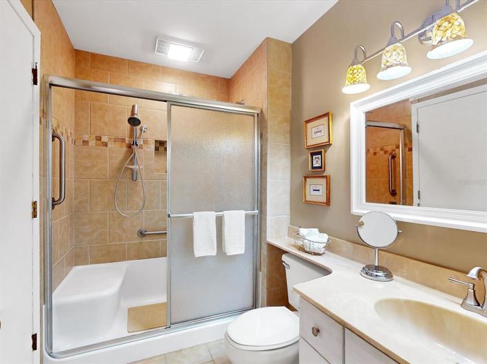 Image No.19-2 Bed Townhouse for sale