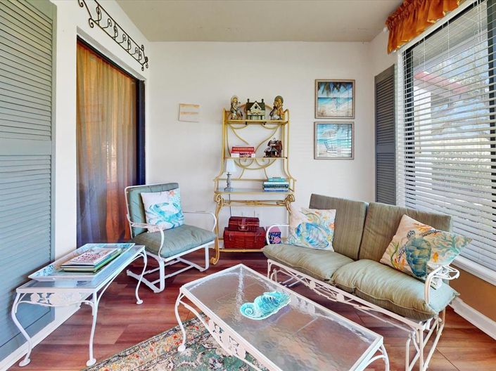 Image No.28-2 Bed Townhouse for sale