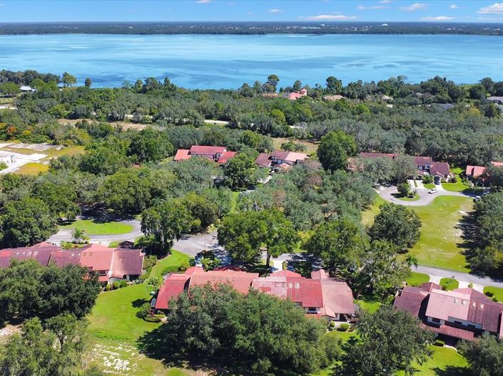 Image No.36-2 Bed Townhouse for sale