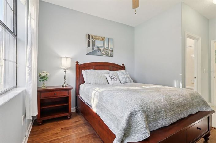 Image No.28-4 Bed Property for sale