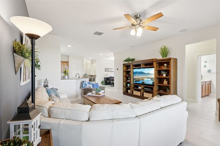 Image No.8-4 Bed Property for sale