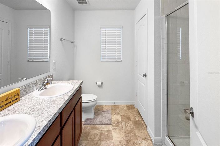 Image No.10-4 Bed Property for sale