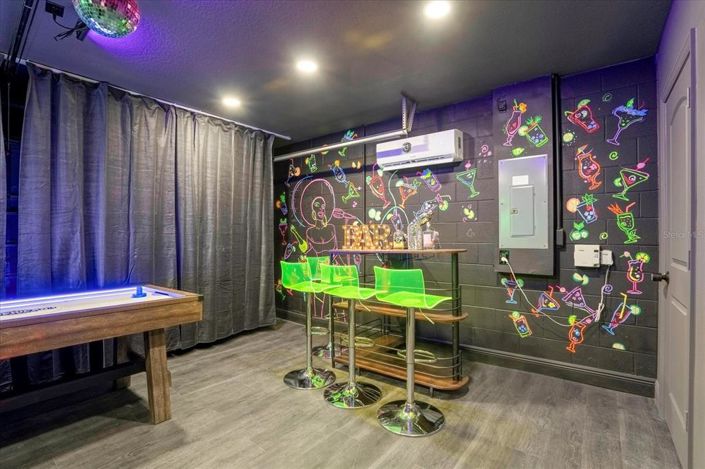 Image No.30-4 Bed Property for sale