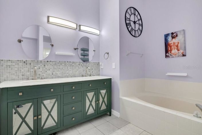 Image No.8-Propriété de 4 chambres à vendre à Clermont