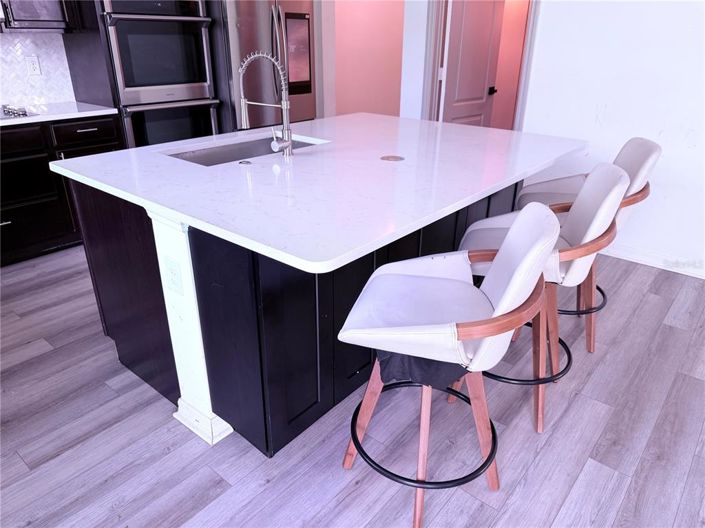 Image No.18-4 Bed Property for sale