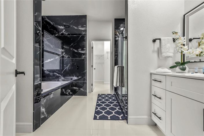 Image No.17-5 Bed Property for sale