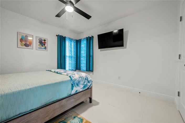 Image No.33-5 Bed Property for sale