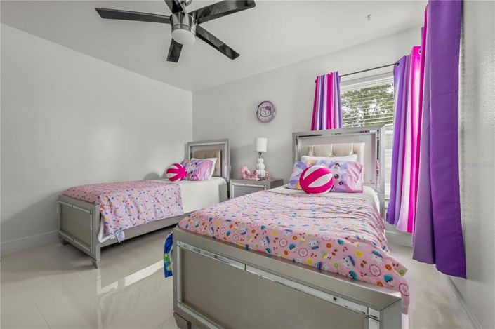 Image No.36-5 Bed Property for sale