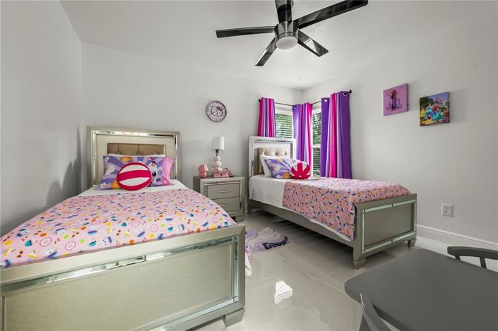 Image No.37-5 Bed Property for sale