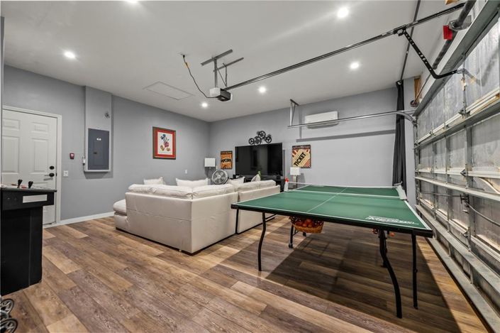 Image No.41-5 Bed Property for sale