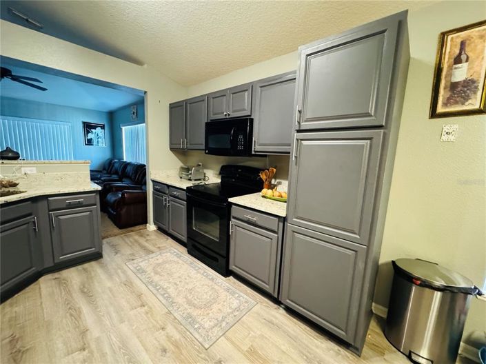 Image No.10-4 Bed Property for sale