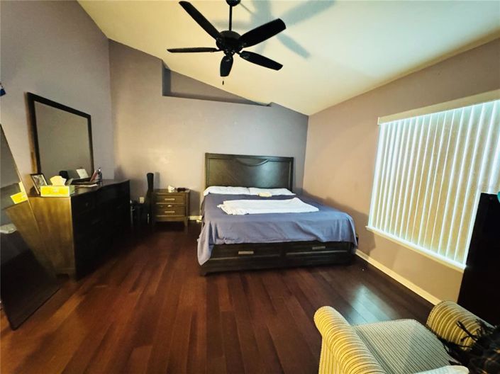 Image No.15-4 Bed Property for sale