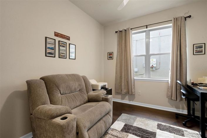 Image No.25-2 Bed Property for sale