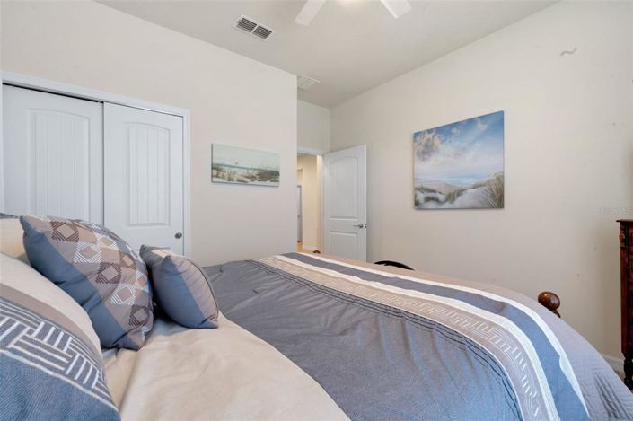 Image No.28-2 Bed Property for sale