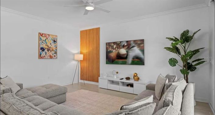 Image No.10-6 Bed Property for sale