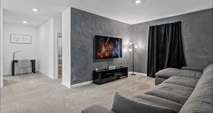 Image No.20-6 Bed Property for sale