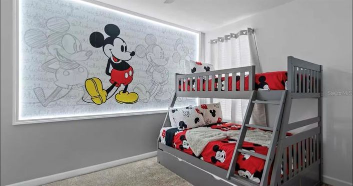 Image No.27-6 Bed Property for sale