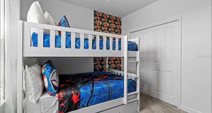 Image No.31-6 Bed Property for sale