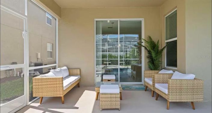 Image No.37-6 Bed Property for sale