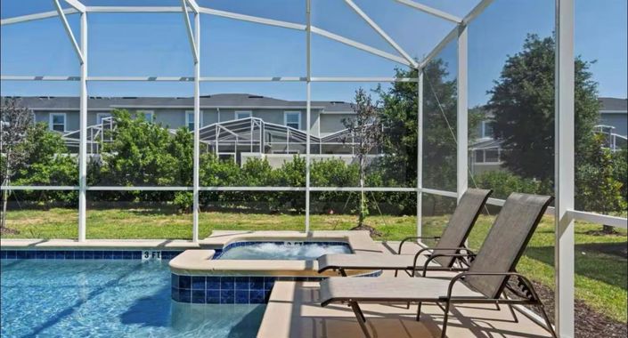 Image No.40-6 Bed Property for sale