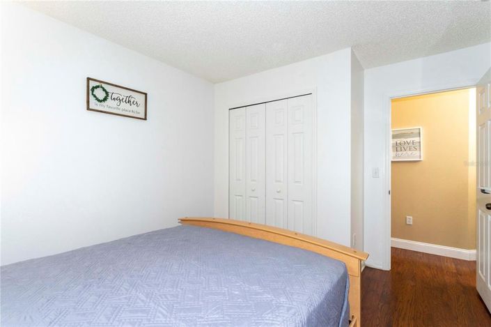 Image No.40-3 Bed Townhouse for sale